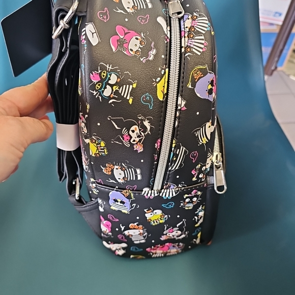 NWT Hello Kitty & Friends Halloween Loungefly Mini Backpack Bag Purse - Picture 4 of 11